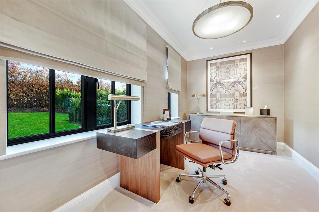 5 bedroom detached house for sale in Bankhall Lane, Hale, Altrincham, WA15